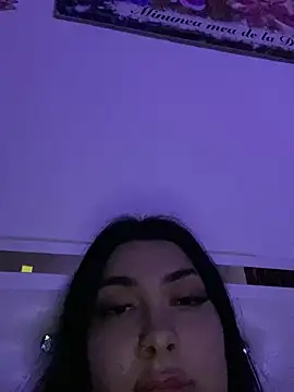 Snapshot of Romina6 chatting on 11-12-25, 10:02 Romina6 online show from 11-12-25, 10:02