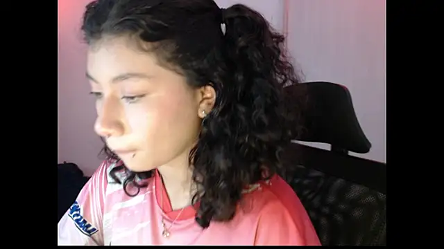 Ivonnybonn online show from 11-04-25, 06:17