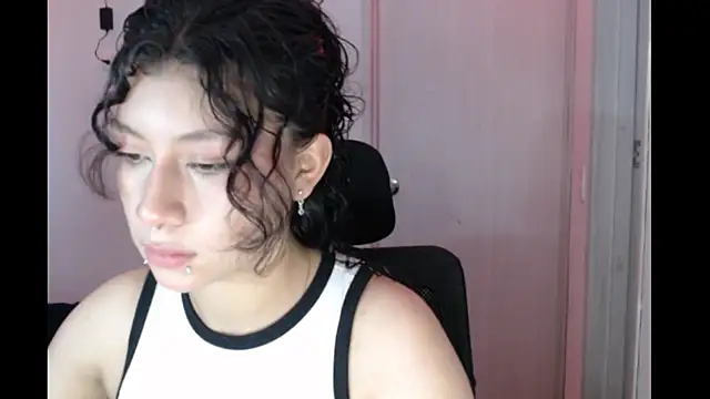 Ivonnybonn online show from 11-12-25, 08:45