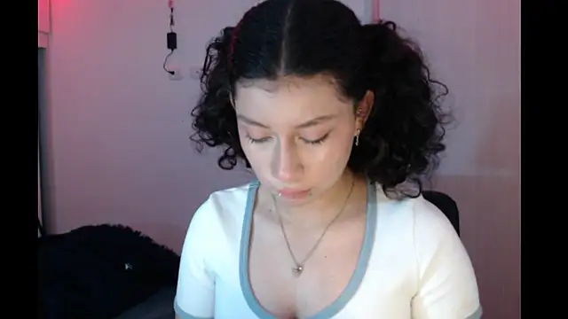 Ivonnybonn online show from 11-12-25, 05:44