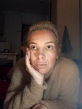 Conny Shellie online show from 11-27-25, 09:32