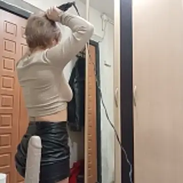 Conny Shellie online show from 04-18-26, 04:37