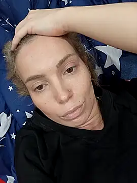 Conny Shellie online show from 11-30-25, 04:19