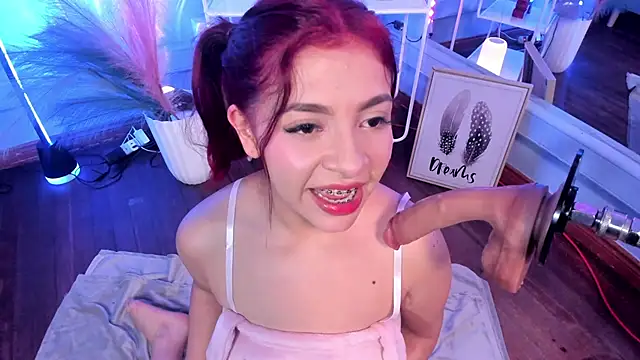 KathiaSaenz  online show from 11-04-25, 03:54