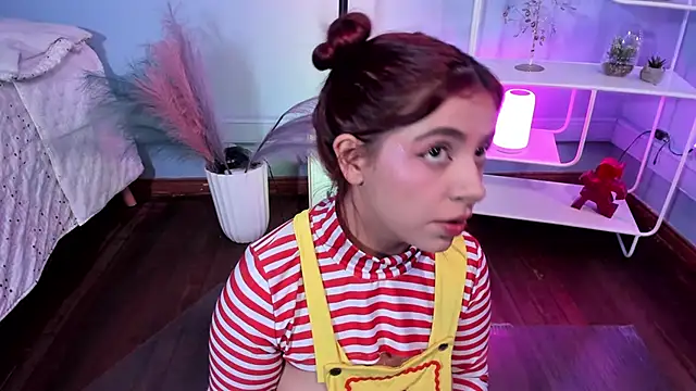 KathiaSaenz  online show from 10-02-25, 03:54