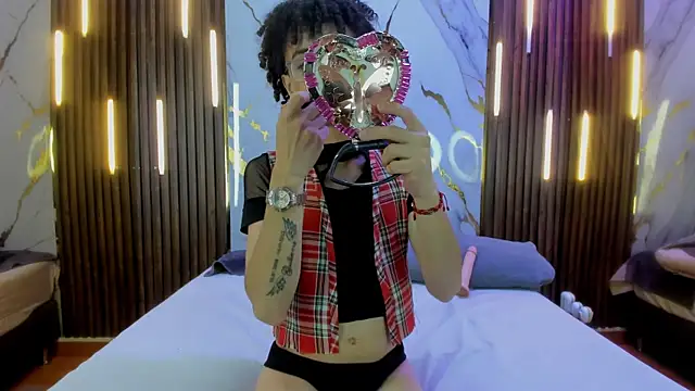 NoahVidall online show from 09-30-25, 05:46