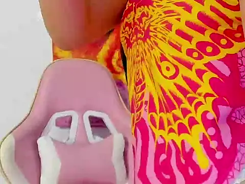 Snapshot of isa_martinexxx chatting on 11-05-25, 12:25 isa martinexxx online show from 11-05-25, 12:25