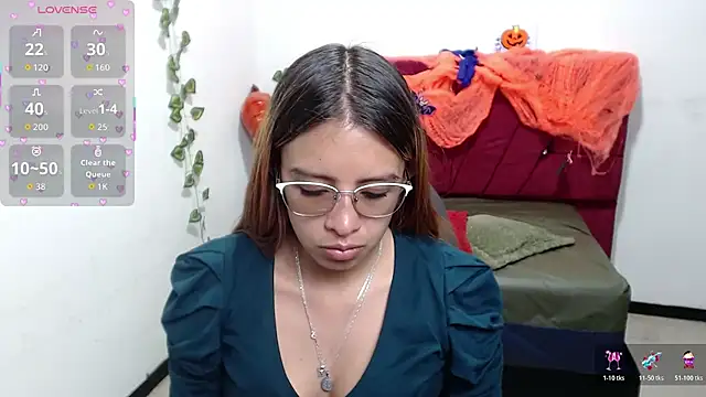 Snapshot of candy_antonella93 chatting on 10-18-25, 06:32 candy antonella93 online show from 10-18-25, 06:32