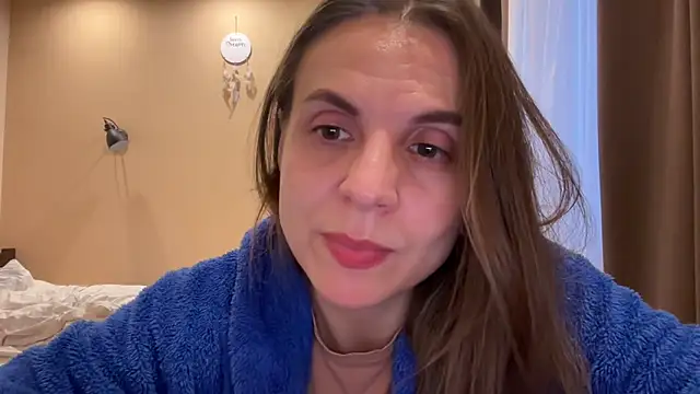 AnnieLove7722 online show from 05-18-26, 06:01