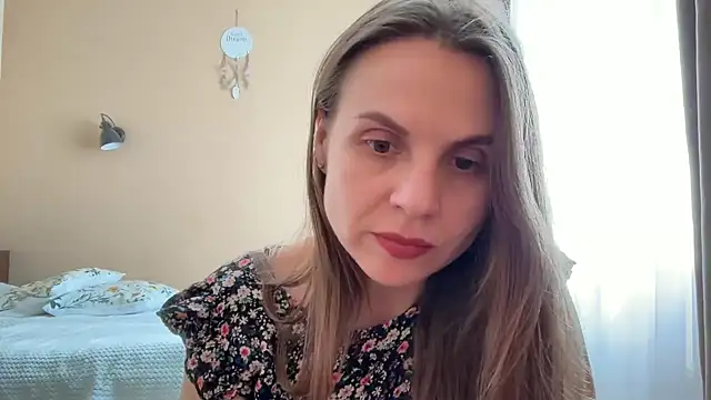 AnnieLove7722 online show from 05-26-26, 09:40