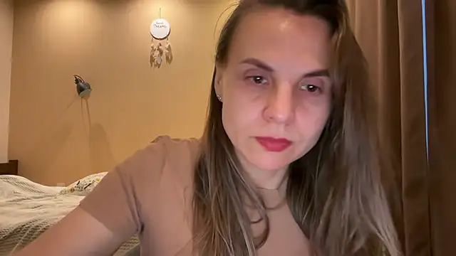 AnnieLove7722 online show from 05-30-26, 06:24