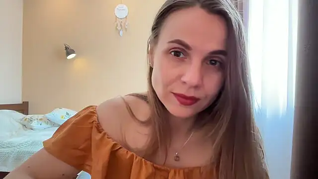 AnnieLove7722 online show from 05-12-26, 07:49