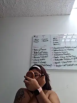 Karoline Amber online show from 10-09-25, 07:58