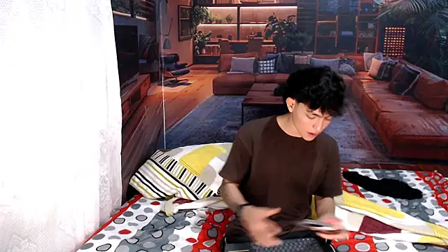RomeoMillerr online show from 06-17-26, 05:23