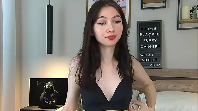 Snapshot of AnaMoonlight chatting on 06-08-26, 11:11 AnaMoonlight online show from 06-08-26, 11:11