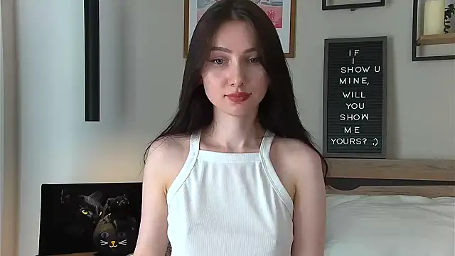 Snapshot of AnaMoonlight chatting on 06-28-26, 01:39 AnaMoonlight online show from 06-28-26, 01:39