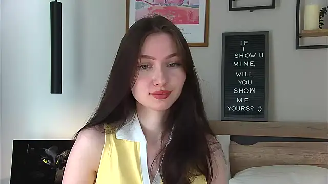 Snapshot of AnaMoonlight chatting on 07-19-26, 12:57 AnaMoonlight online show from 07-19-26, 12:57