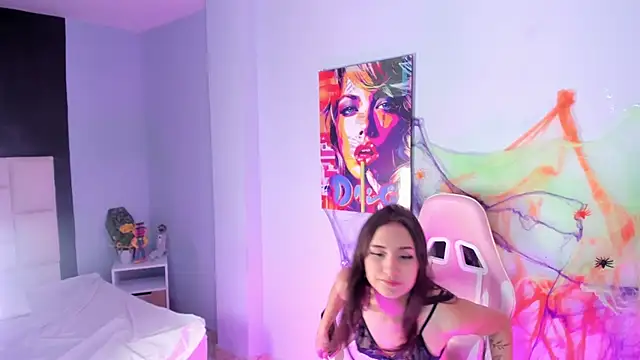 Snapshot of Athenea__fox chatting on 10-28-25, 11:53 Athenea fox online show from 10-28-25, 11:53