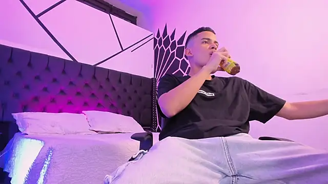 JuanSixx online show from 10-06-25, 03:40