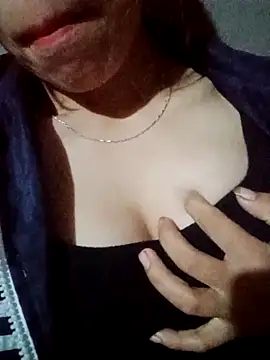 Snapshot of nhinhi-sexy chatting on 10-08-25, 09:48 nhinhi-sexy online show from 10-08-25, 09:48