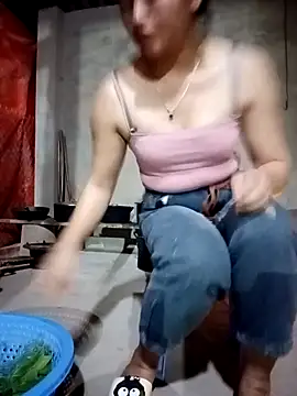 Snapshot of buddy-sexy chatting on 04-07-26, 11:45 buddy-sexy online show from 04-07-26, 11:45