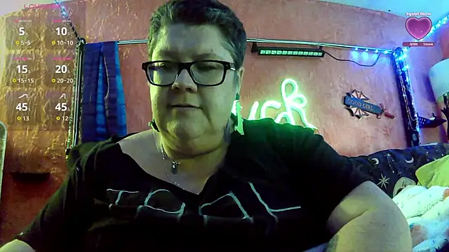 Snapshot of violentviolet68 chatting on 06-10-26, 07:37 violentviolet68 online show from 06-10-26, 07:37