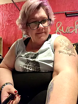 Snapshot of violentviolet68 chatting on 02-26-26, 05:46 violentviolet68 online show from 02-26-26, 05:46