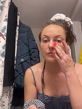 sexybriiiixoxo online show from 05-10-26, 03:32