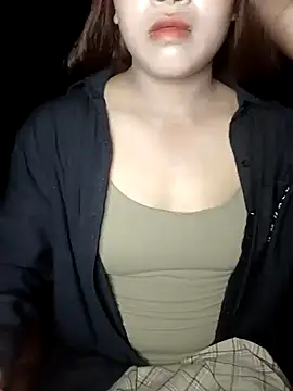 Snapshot of ly-xinh01 chatting on 10-06-25, 01:56 ly-xinh01 online show from 10-06-25, 01:56