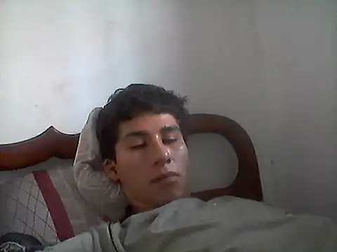 Snapshot of FlightedIce chatting on 10-28-25, 08:08 FlightedIce online show from 10-28-25, 08:08