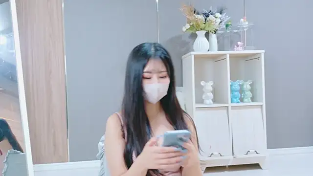 Snapshot of -Rukachi- chatting on 10-18-25, 10:28 -Rukachi- online show from 10-18-25, 10:28