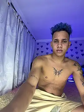 Snapshot of JackRoberth chatting on 12-13-25, 08:04 JackRoberth online show from 12-13-25, 08:04