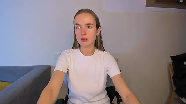 LilMary  online show from 11-10-25, 01:38