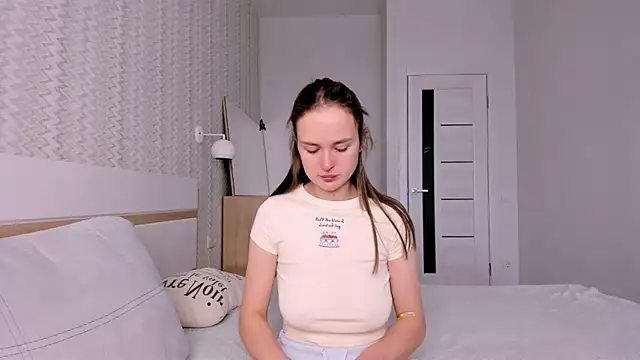 LilMary  online show from 02-09-26, 08:23