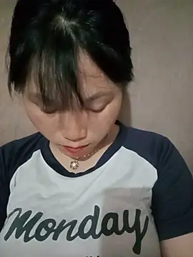 min-xinh online show from 05-17-26, 02:28