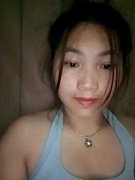 min-xinh online show from 10-31-25, 04:58