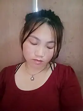 min-xinh online show from 10-28-25, 06:34