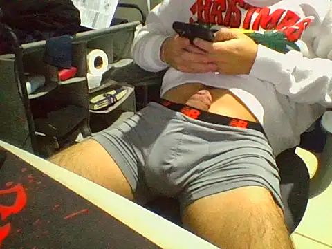 AlbertoRuiz086 online show from 11-07-25, 07:24