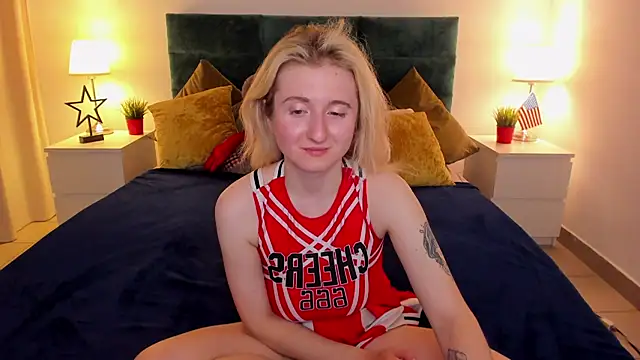 CamillaDreamer online show from 10-18-25, 03:14