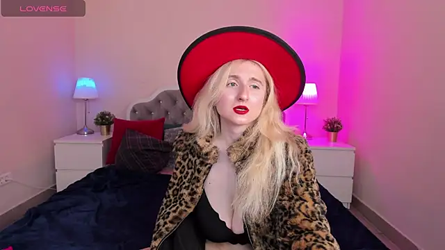 CamillaDreamer online show from 10-17-25, 10:07