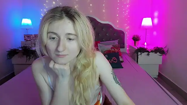 CamillaDreamer online show from 12-15-25, 06:14