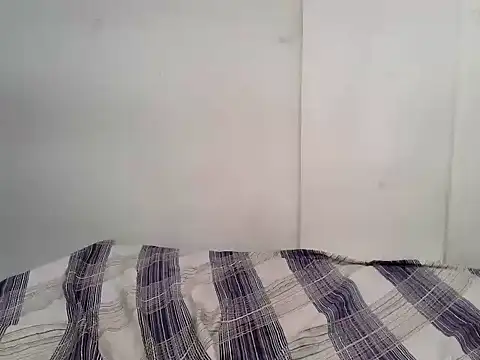 Snapshot of RUHI_JAAN_ chatting on 10-28-25, 06:23 RUHI JAAN  online show from 10-28-25, 06:23