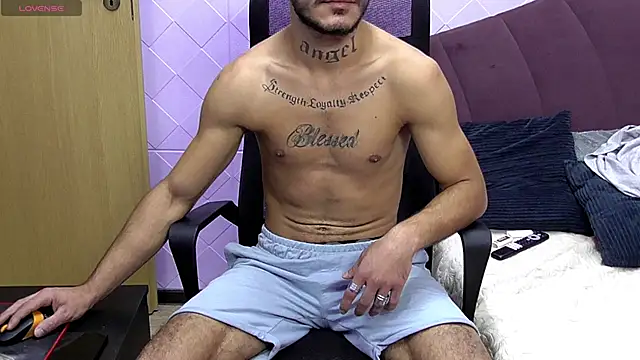 JacksonBee online show from 10-16-25, 04:59