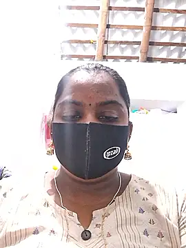 Snapshot of Tamil_Hot_Sindhu chatting on 10-14-25, 06:08 Tamil Hot Sindhu online show from 10-14-25, 06:08