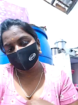 Snapshot of Tamil_Hot_Sindhu chatting on 11-10-25, 10:09 Tamil Hot Sindhu online show from 11-10-25, 10:09
