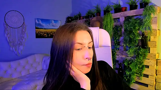 Snapshot of AliceLice_ chatting on 10-10-25, 12:06 AliceLice  online show from 10-10-25, 12:06