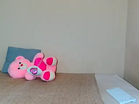 Snapshot of SlimSexxy21 chatting on 10-07-25, 07:37 SlimSexxy21 online show from 10-07-25, 07:37