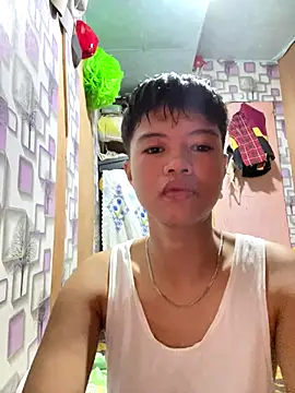 Snapshot of Obre17 chatting on 09-27-25, 01:23 Obre17 online show from 09-27-25, 01:23