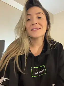 Mariana gom online show from 05-26-26, 12:36