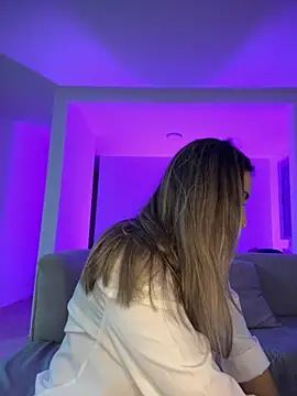 Mariana gom online show from 11-28-25, 04:12